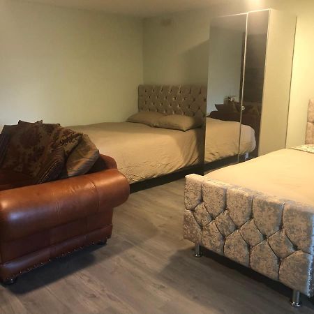 Treetops Flat4 Hall Green B28 Birmingham Kültér fotó
